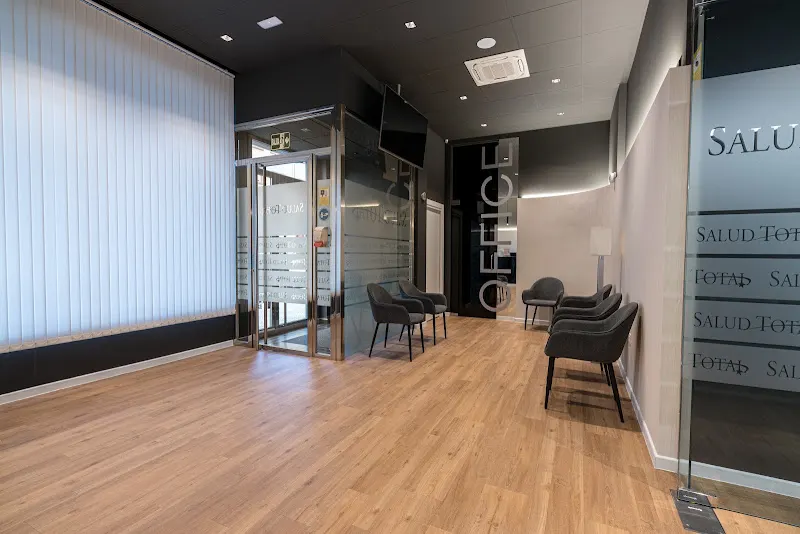 Clínica Dental Salud Total - Clínica dental en Aranda de Duero - foto 2