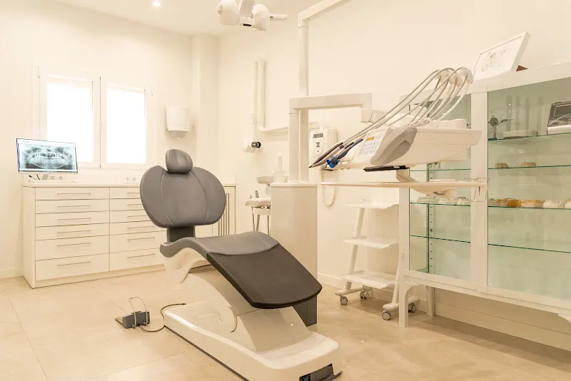 Clínica Castro - Clínica dental en Cáceres - foto 2