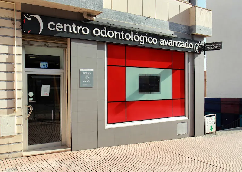 CENTRO ODONTOLOGICO AVANZADO MONREAL & ROMAN