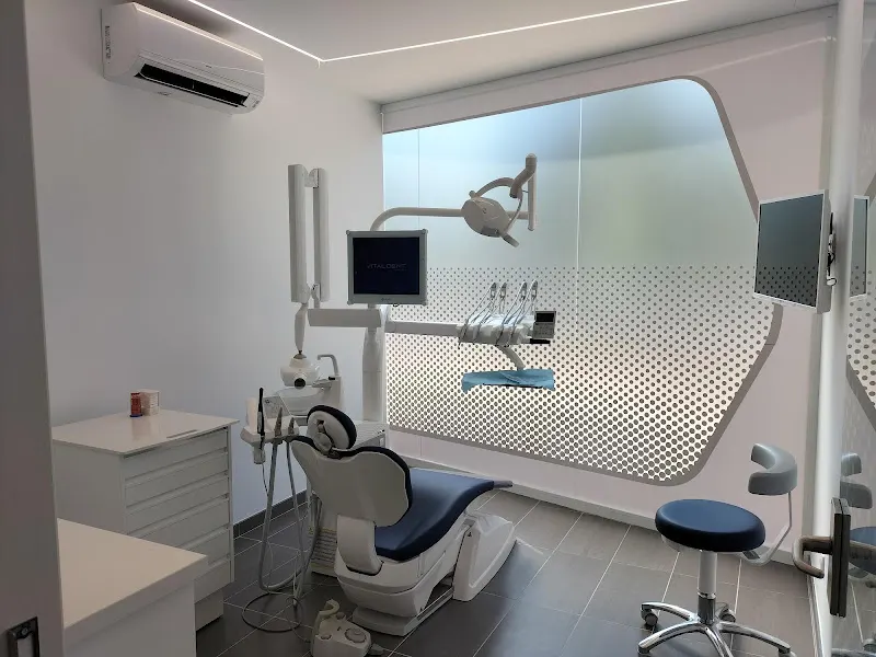 Vitaldent Clínica Dental - Clínica dental en Cáceres - foto 2