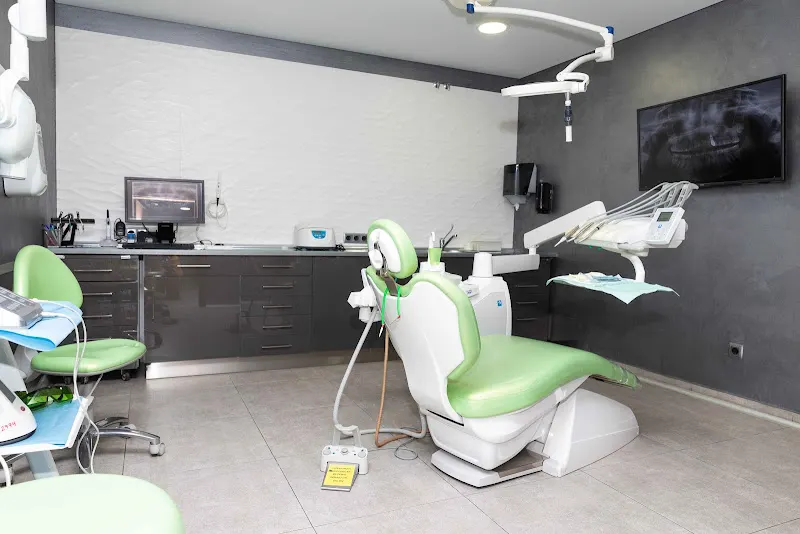 Clinica Gingident - Clínica dental en Arroyomolinos - foto 2