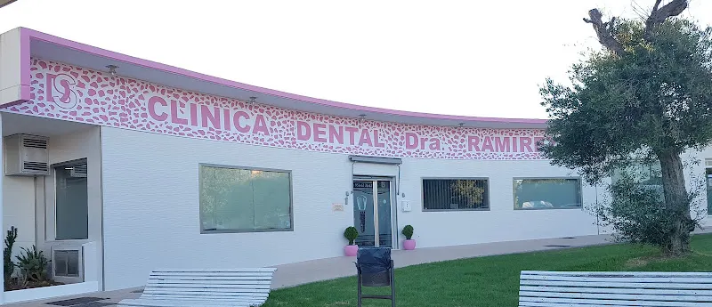CLINICA DENTAL Dra.RAMIREZ - Los Barrios