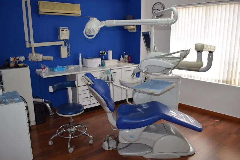 Héctor Ramos | Dentista en Cádiz capital - Clínica dental en Cádiz
