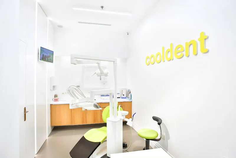 Clínica COOLDENT - Dr. Álvaro Colomer