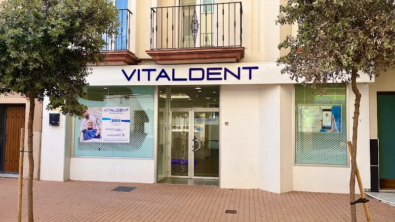 Clínica Dental Vitaldent - Clínica dental en Linea de la Concepcion (La) - foto 2
