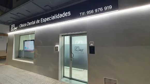 Clínicas Cdent - Dentista en Barbate