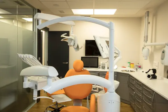 Clínica Dental Cantabria CCM Dental - Santa Cruz de Bezana
