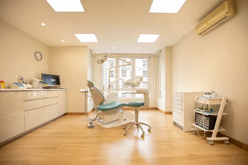 CLINICA DENTAL MARTIN RIVA EN SANTANDER - Santander