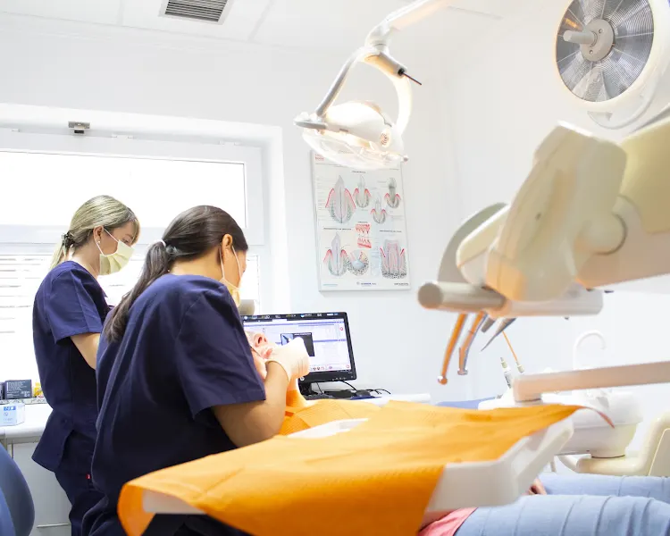 Clínica Dental Benicarló - Clínica dental en Benicarló - foto 2