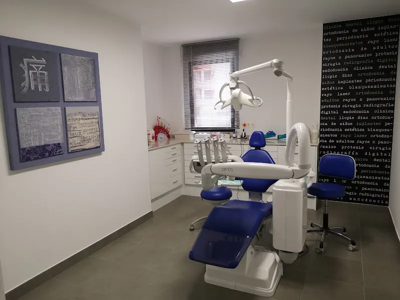 CLINICA DENTAL LLOPIS DIAZ