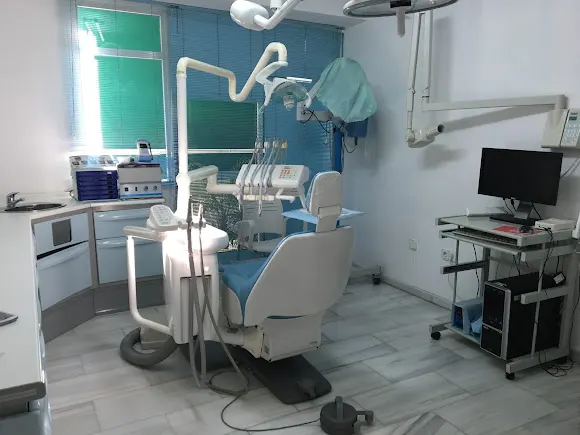 CLINICA DENTAL PINILLA MELGUIZO - Córdoba