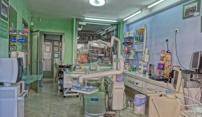 Clínica Dental Avanzada - Odontología Computarizada - Doctor Ricardo López Carmona. - Clínica dental en Baena