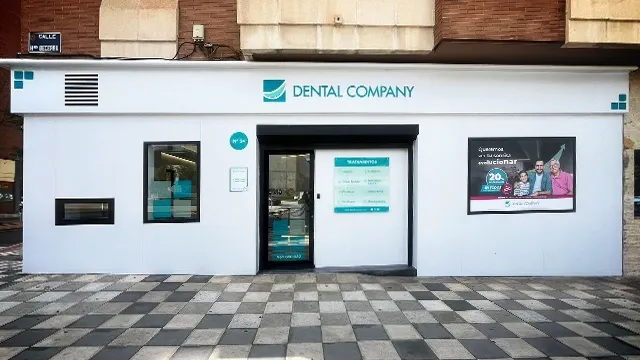 Clínica Dental Central Cuenca. Implantes dentales y ortodoncia. - Clínica dental en Cuenca