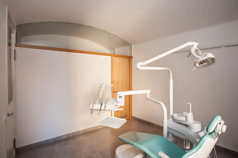 Clínica Dental Ribas - Girona