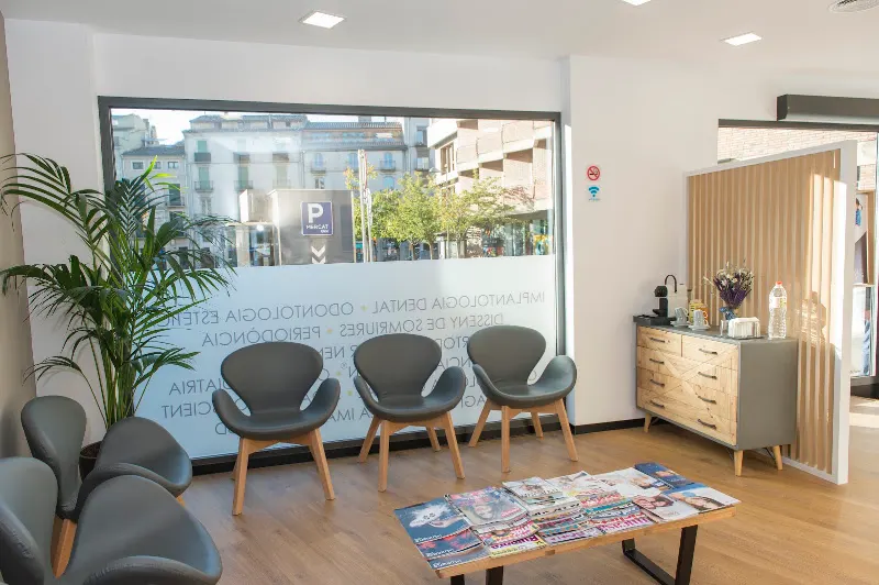 Clínica Dental Serra-Marín