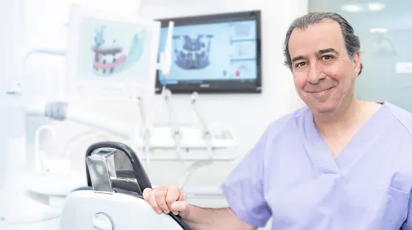 Clínica Dental Dr. Arturo Martos - La Zubia