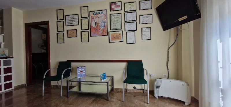 Medident - Clínica Dental en Huétor Vega, Granada