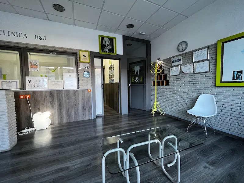 Clínica Dental B&J - Clínica dental en Las Gabias