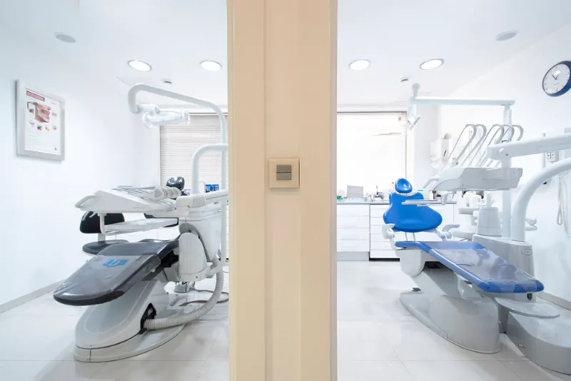 Centro Dental Gómez y Robles
