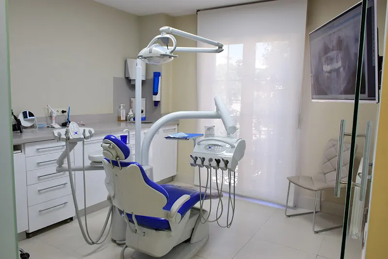 Clínica Dental Jesús López Martínez - Granada