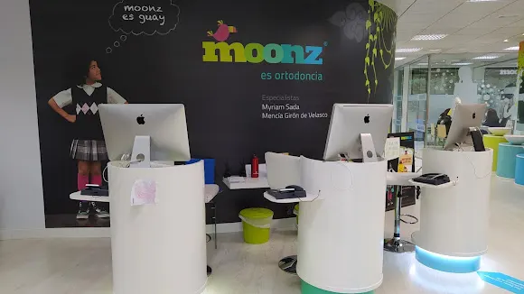 Clínica Dental Infantil Moonz