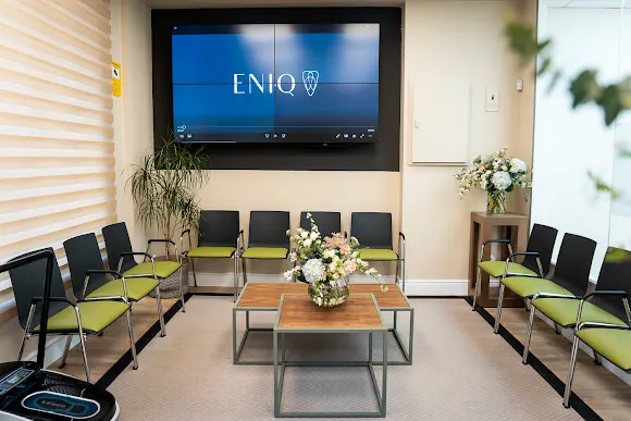Clínica dental ENIQ - Tecnología Dental Avanzada & Estética