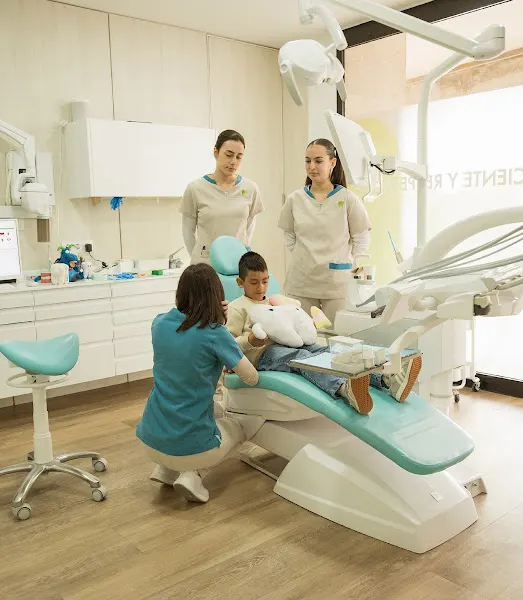 Clínica Dental Establiments - Dentista en Palma
