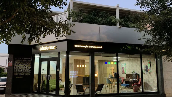 Clínica dental Mallorca by Abdenur - Palma