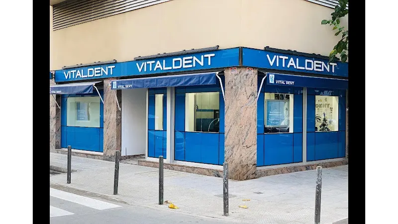 Clínica Dental Vitaldent - Clínica dental en Ibiza - foto 2