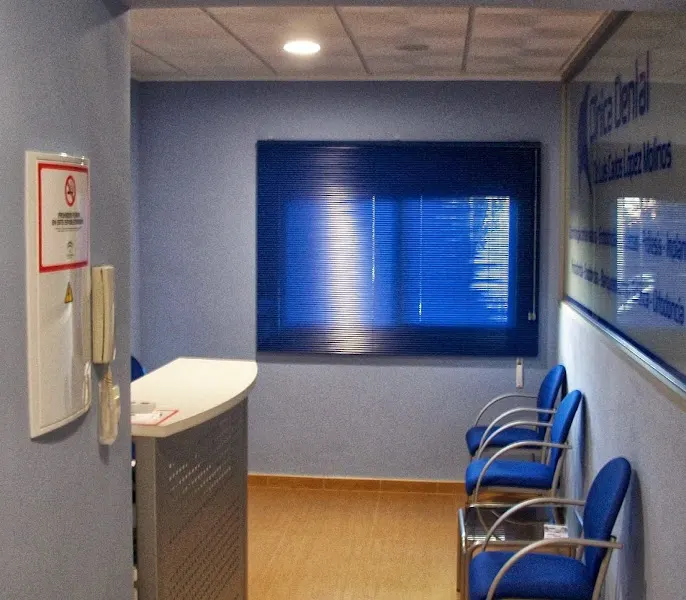 CLÍNICA DENTAL DR. LUIS CARLOS LÓPEZ MOLINOS
