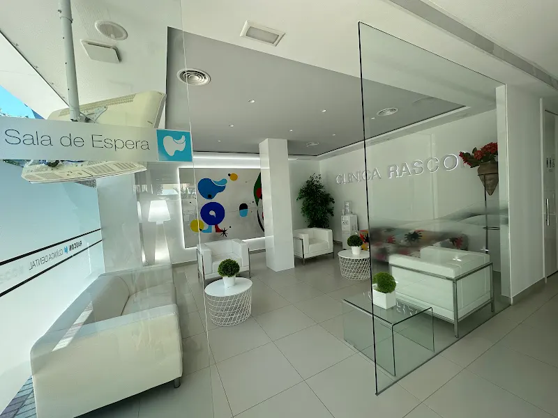 Clínica Dental Dr. Rascón - Dentista en Úbeda - foto 2