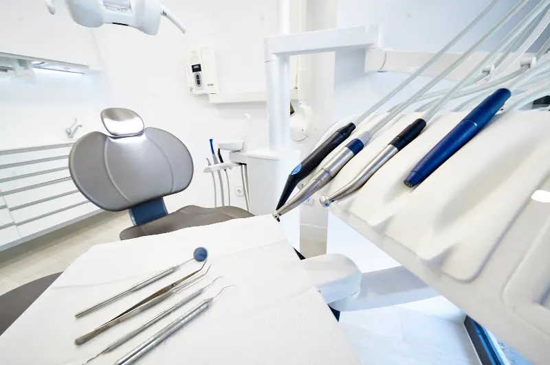 Clínica Rostirolla - Boutique Dental
