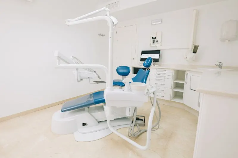 Clínica Dental Ana Ortolá - Oliva