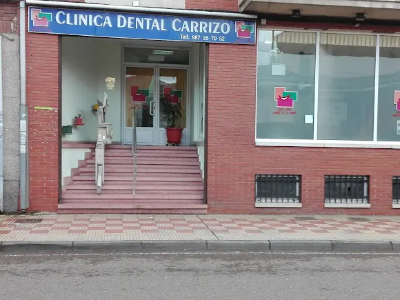 CLÍNICA DENTAL CARRIZO DE LA RIBERA. - León