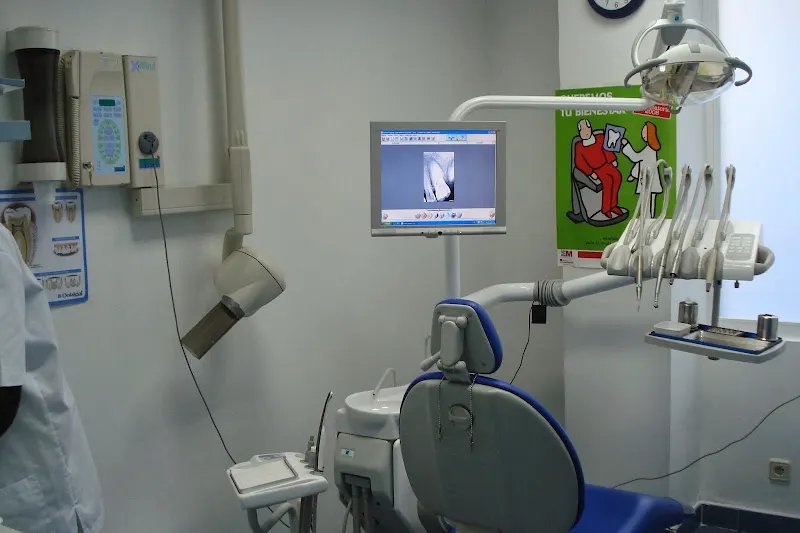 DENTALMC clinica dental DISCÓBOLO 56 - Clínica dental en Madrid