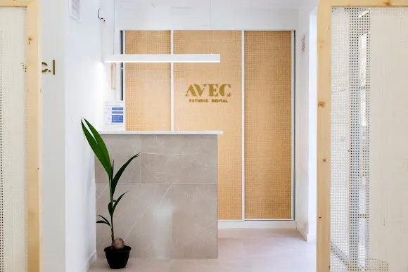 AVEC Estudio Dental - Manuel Becerra
