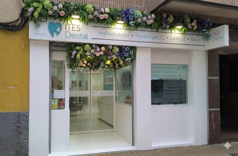 ITES DENTAL-CLINICA DENTAL EN GETAFE-IMPLANTES DENTALES-ORTODONCIA INVISIBLE-MEDICINA ESTÉTICA-FISIOTERAPIA - Dentista en Getafe - foto 2
