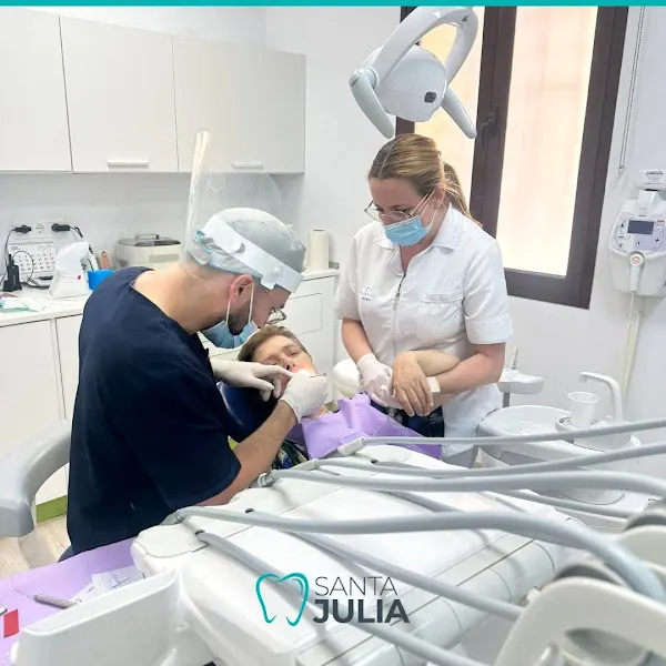 Clínica Dental Santa Julia - Málaga
