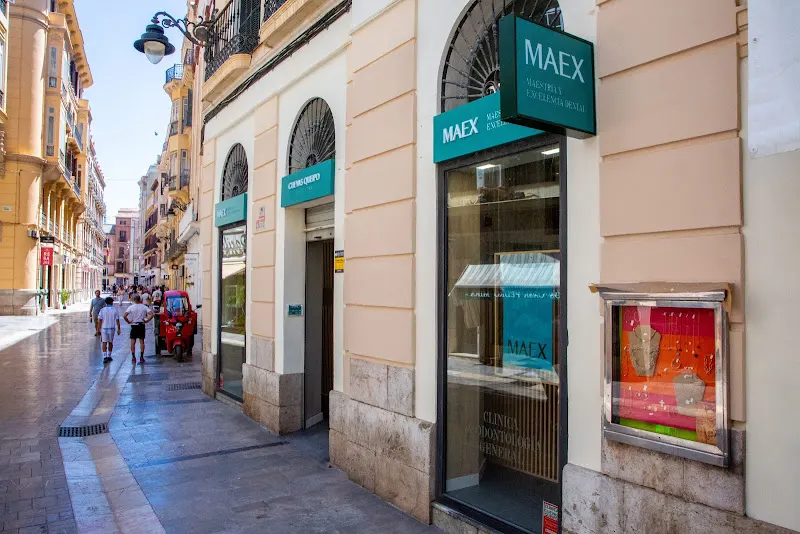 Clínica dental Cuevas Queipo – UNA CLÍNICA MAEX - Clínica dental en Málaga - foto 2