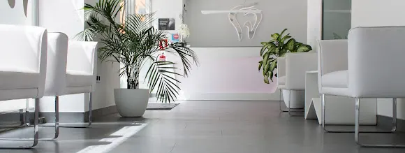 CLINICA DENTAL REGUERA - Málaga