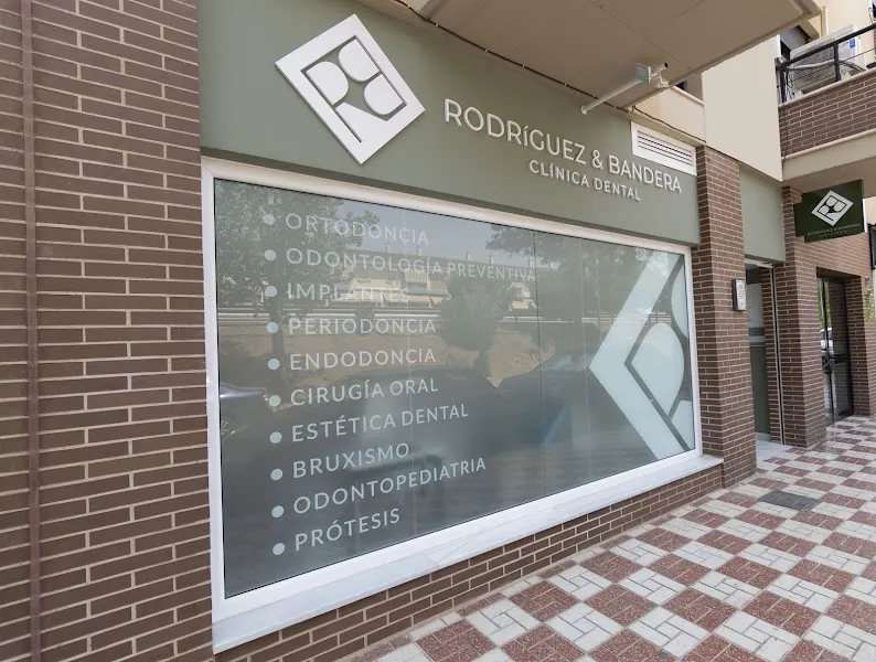 Rodríguez & Bandera Clínica Dental