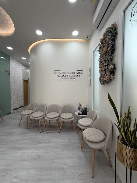 Clinica Dental Acosta Cubero - Dentista en Vélez-Málaga - foto 2