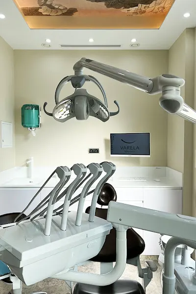 Varela Dentistas - Dentista en Vélez-Málaga - foto 2