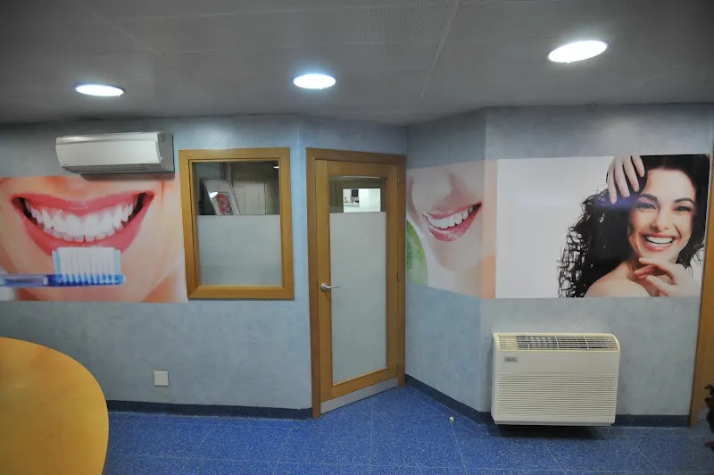 Centro de Odontologia Integrada del Adulto Dr. Carlos Mas Bermejo S.L.U
