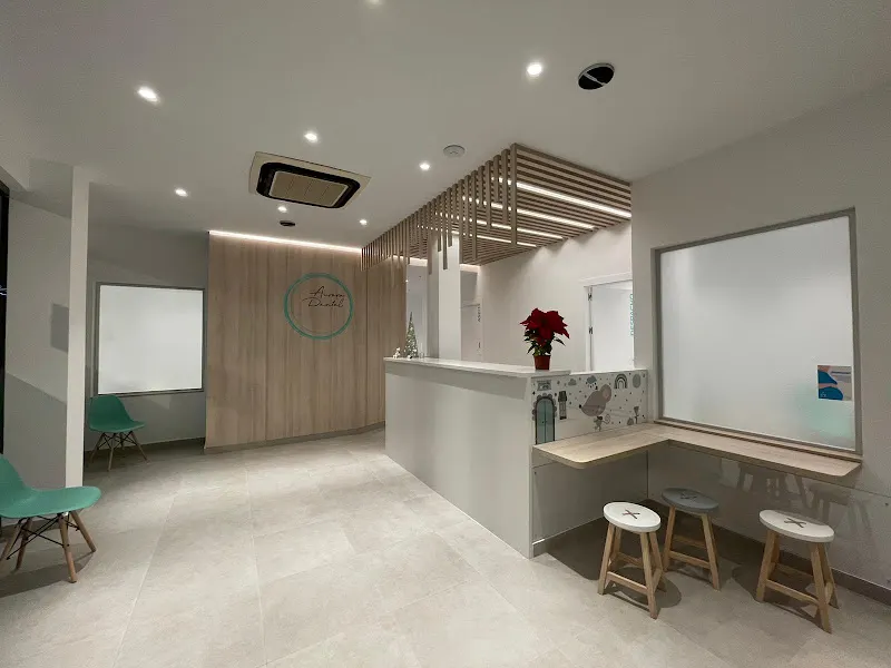 CLÍNICA AURORA DENTAL