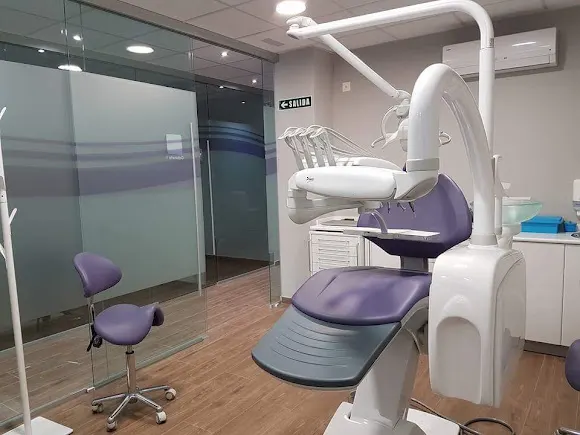 Clínica Dental Macrident - Alfaro