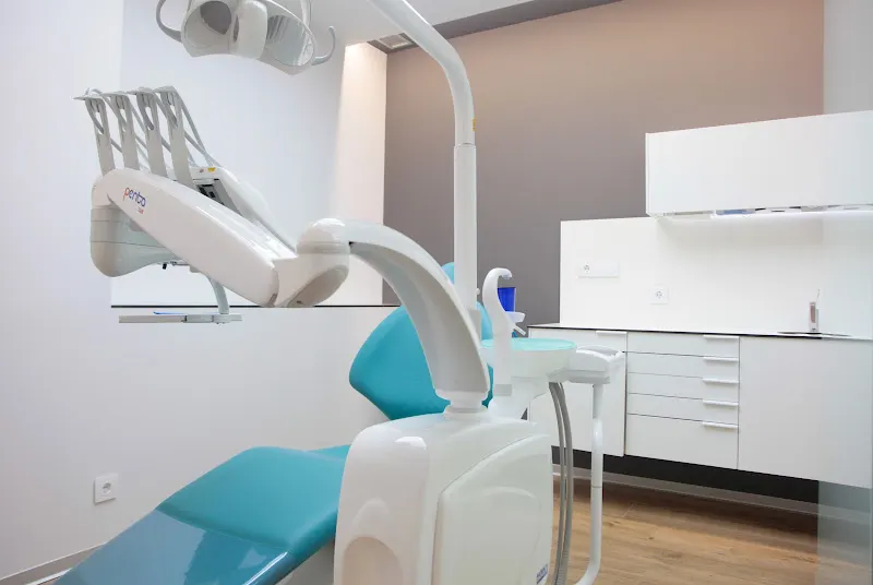 Clínica Dental Sainz de Murieta - Dentista en Pamplona