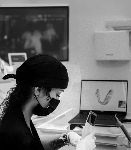 Clínica Dental en Vigo | EXO HOLLENBACK Puente Caldelas | Especialistas en implantes dentales. - Pontevedra