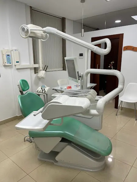 Clínica Dental Cuntis - Dentista en Estrada