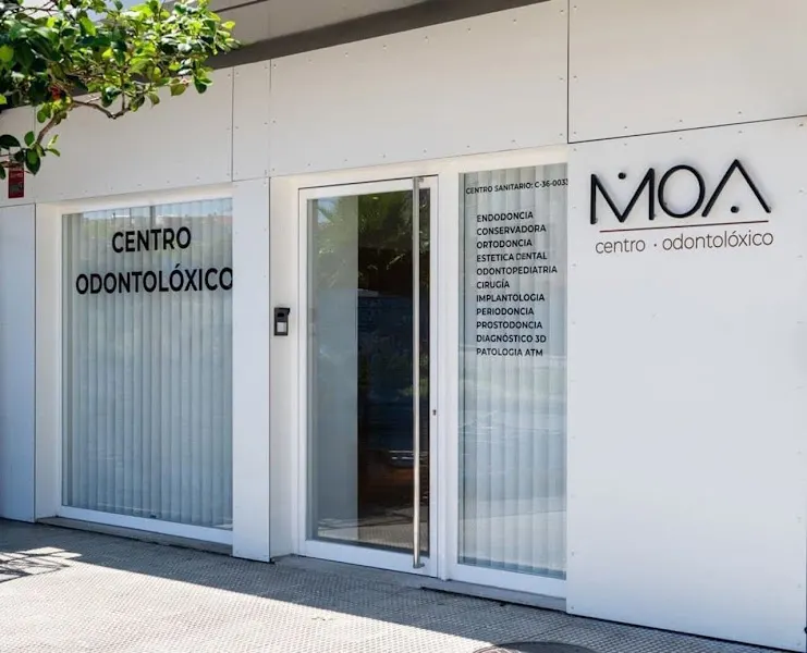 Moa Centro Odontolóxico - Pontevedra
